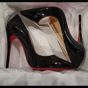 Christian Louboutin So Kate Size 9